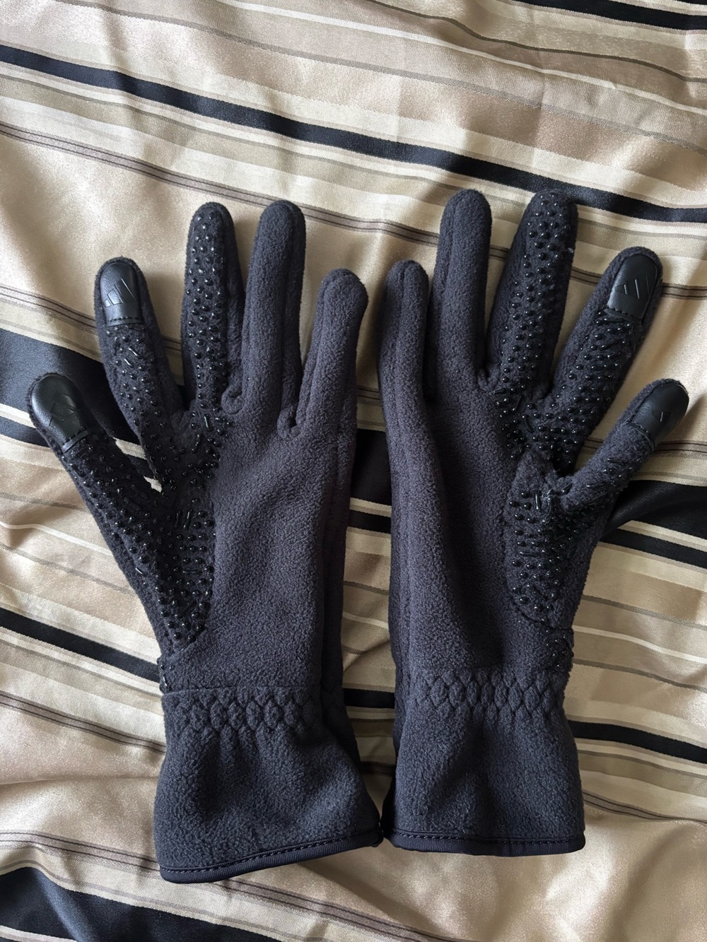 NWOT Adidas Black Gloves - Picture 2 of 4